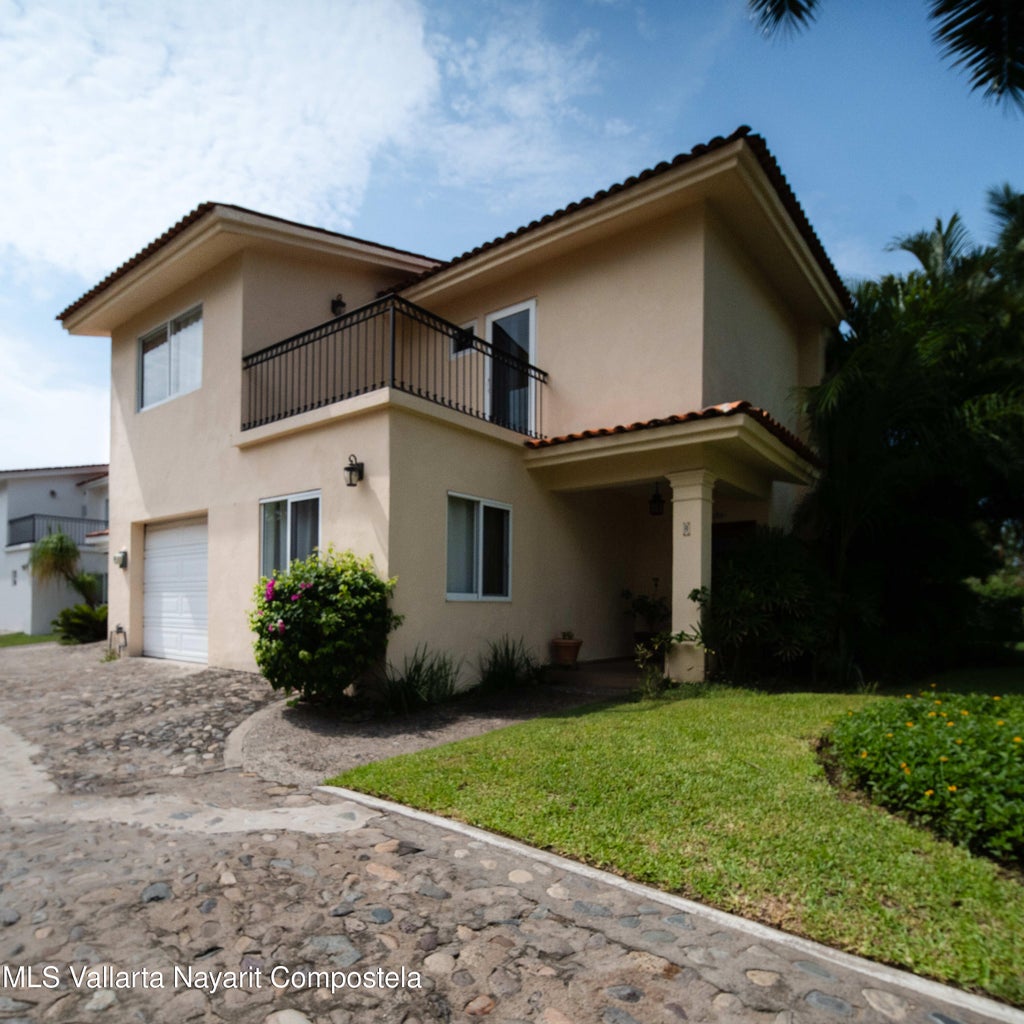 Villa Punta Pelicanos en venta La Cruz de Huanacaxtle